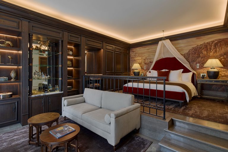 10 Suites on property